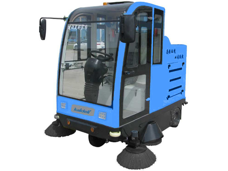 KD-2000電動全封閉式掃地機